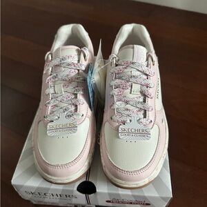 Skechers Court & Classics White and Pink Low-Top Sneakers